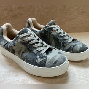 Size 10 Camo Sneakers